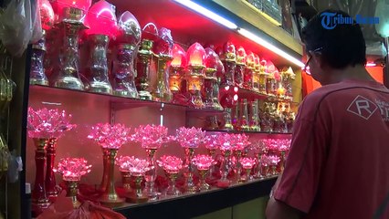 Berburu Makanan dan Pernak-pernik Khas Imlek