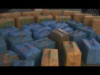 Giugliano (NA) - Sequestrati 1600 chili di hashish in un Tir: 5 arresti (03.02.16)