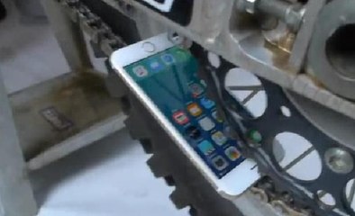 iPhone 6s'e motosiklet zincirli test... Bakın ne hale geldi?