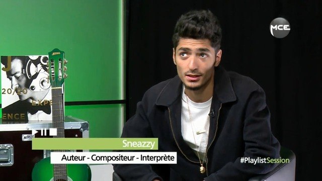 Sneazzy clashe les rappeurs qui font de la trap: Les gars, faîtes de la musique !