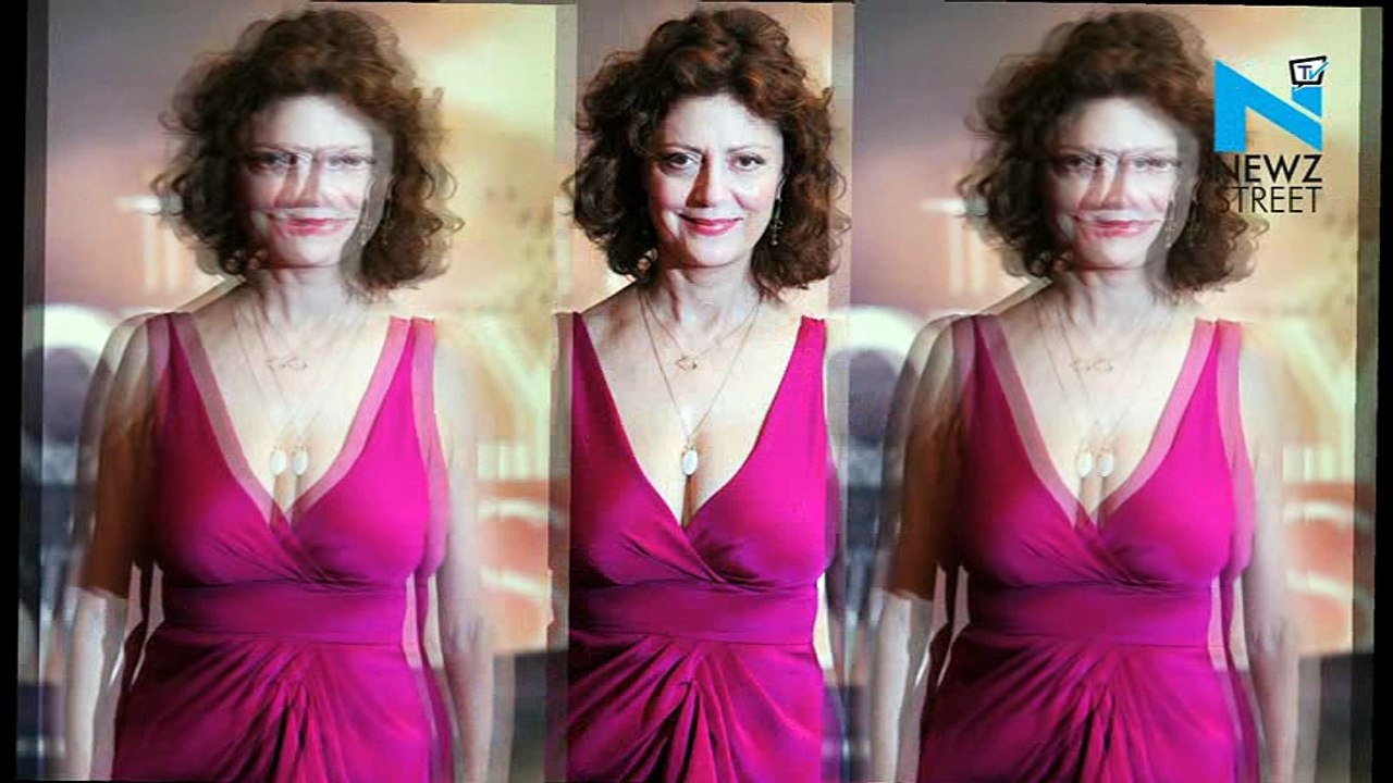 Susan Sarandon loves to show her cleavage, here’s the proof