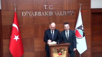 Diyarbakır Sağlık Bakanı Müezzinoğlu Diyarbakır'da