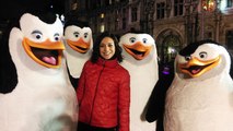Nathalie Péchalat et les Pingouins de Madagascar inaugurent la patinoire de l'hôtel de ville