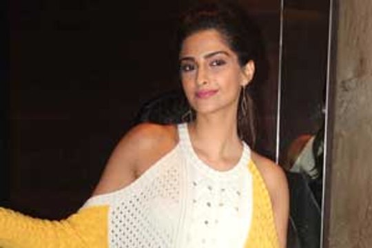 Sonam talks about Coldplay video, SRK-Aamir and stage fright