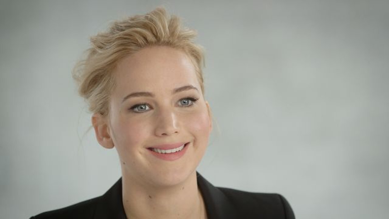 Jennifer Lawrence on Her and Amy Schumer’s First Email Exchange