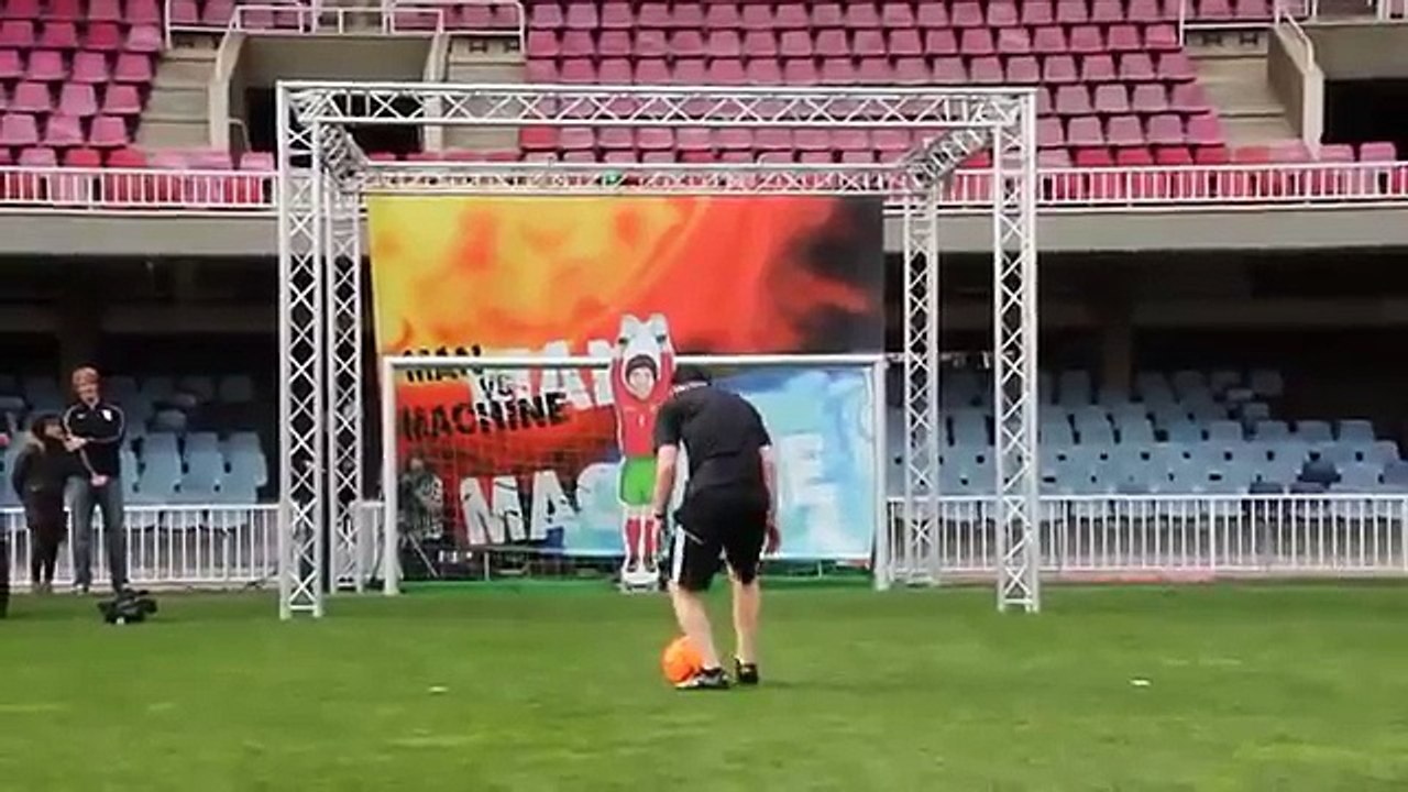 Robot Goal Keeper vs Lionel Messi - Full Video - Must Watch !