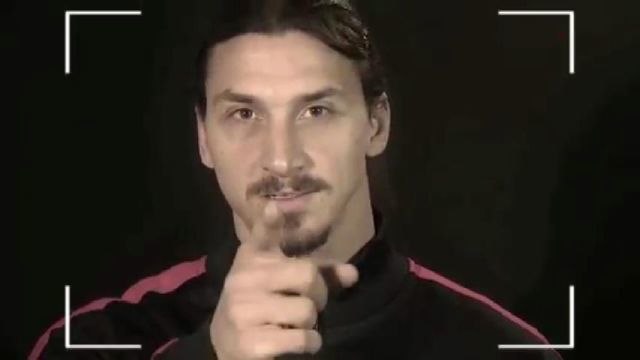 Coupe du monde 2014 : Zlatan Ibrahimovic invente un nouveau geste technique