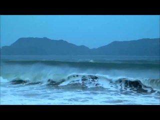 En video: este es el fuerte oleaje que se registra en Jalisco por llegada del huracán 'Patricia'