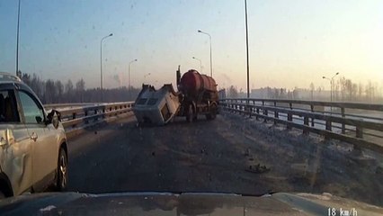 Слетела кабина с МАЗа Flew cab MAZ