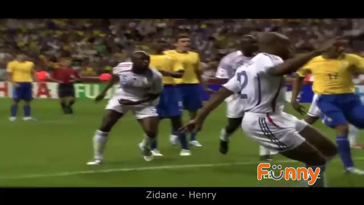 Football Legends ● Assisting each other - (4)