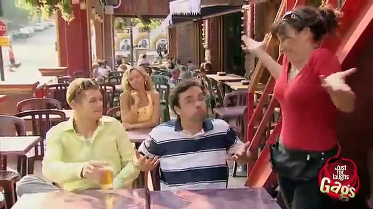 Прикольный розыгрыш в баре! Жесть! Свежее смешное, Funny video!!