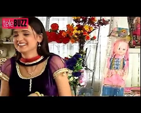 Khushi aka Sanaya Irani DEMANDING & PRICEY on SETS of Iss Pyaar Ko Kya Naam Doon 29th October 2012