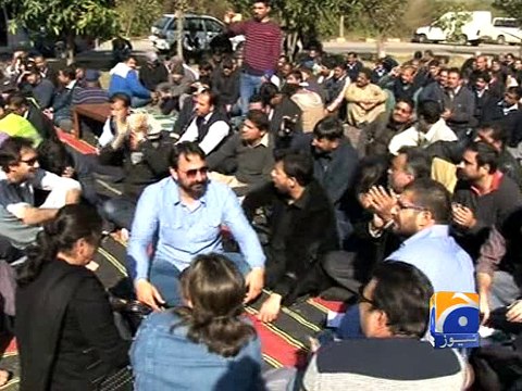 PIA flights grounded on third day, protesters stand ground
