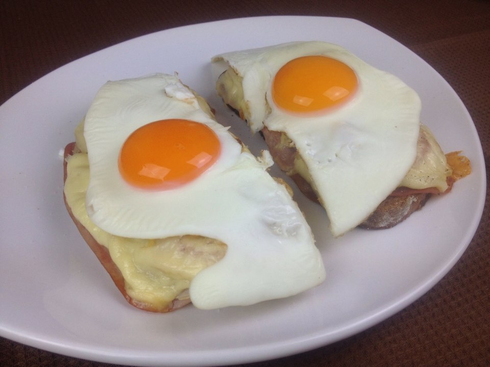 Bauerntoast mit Spiegelei - Rezept  Schmecken muss es -)