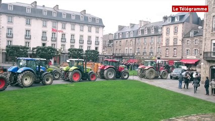 Dinan. La place Duclos bloquée