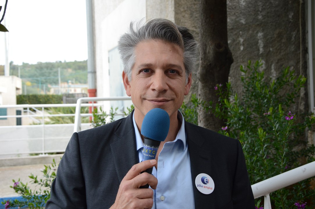 Forum de l'Emploi Six Fours les Plages Févr 2016 - Interview Franck Couriol - 720p