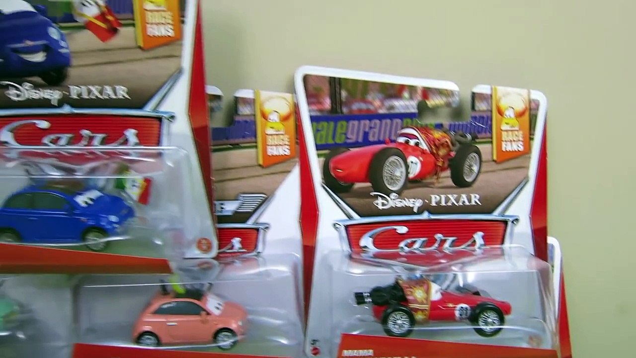 DISNEY PIXAR CARS 2 RACE FANS COLLECTION SERIES MAMA BERNOULLI ALBERTO PORTA CORSA