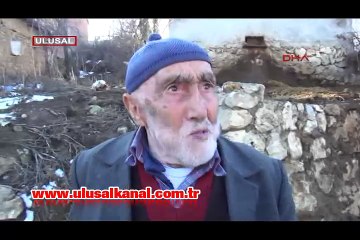 Gençlere taş çıkarıyor