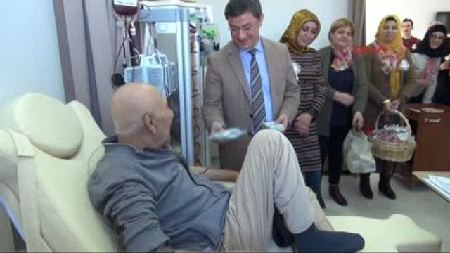 Sivas - Kanser Hastalarından Kemotorapi Gören Hastalara Moral