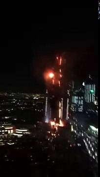 В Дубае в небоскрёбе пожар на Новый Год 2016 In Dubai skyscraper fire on New Year
