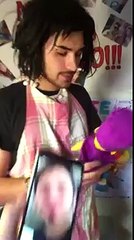 QUANTO MIA MADRE TOCCA IL MIO CELLULARE