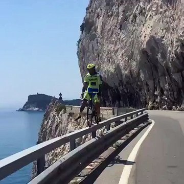 Vittorio Brumotti doesn't know the vertigo