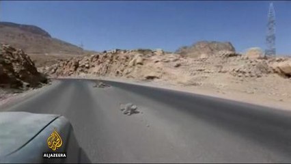 Civilians caught in the crossfire of battle for Yemen's Taiz