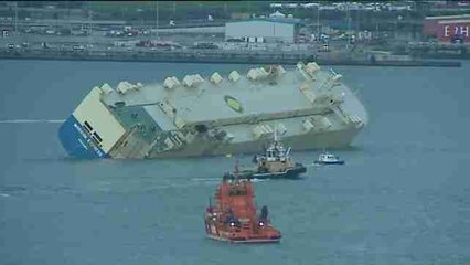 El panameño "Modern Express" llega a puerto tras 8 días de odisea