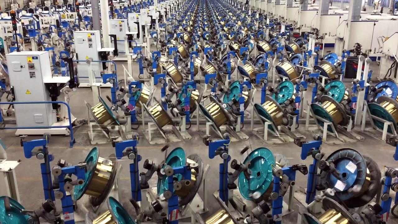 Dans les coulisses de l'usine Michelin à Vannes