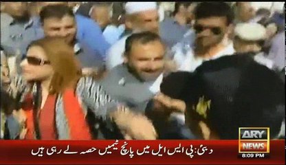 after playing the video kashif abbasi asking oye beeper lgaya hai gali pe