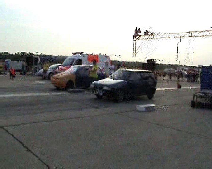 Fiat Uno Turbo Vs. Fiat Punto GT Turbo Drag Race