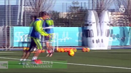 Zap Foot du 4 février: Zizou régale à l'entraînement, Omar Sy garde un mauvais souvenir du Parc, le Camp Nou acclame Cheryshev.