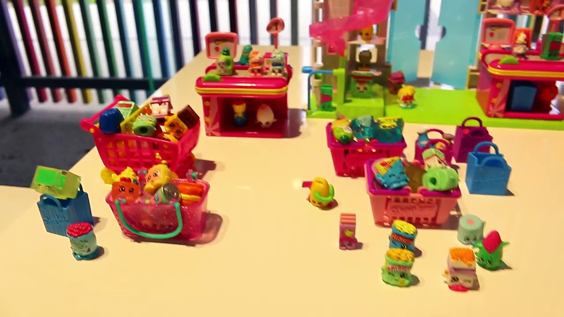 ⁣Mystery Toy Hunt With Surprise Shopkins & Little Live Pets! Australia Melbourne Moose Toys