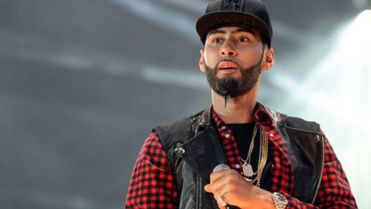 Urban Peace 3 : La Fouine se prend des projectiles sur scène