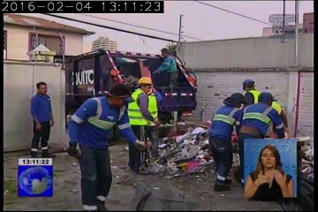 Desalojo en inmueble abandonado en el sector de La Mariscal en Quito