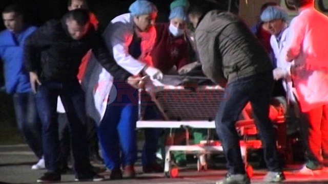 5 të plagosur në Spitalin e Traumës, një prej tyre në gjendje të rëndë-Ora News- Lajmi i fundit-
