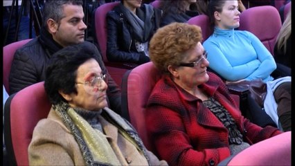 Fituesja e lotarisë Valbona Lleshi, fitoi 1 mln lekë. Në garë 28 mijë pjesëmarrës- Ora News