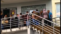 Tiranë, Skandali, të sëmurët në QSUT marrin serum në koridore- Ora News- Lajmi i fundit-
