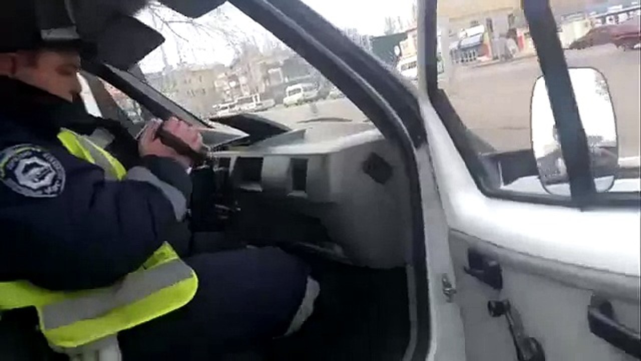 Жесткий разговор с ментом!