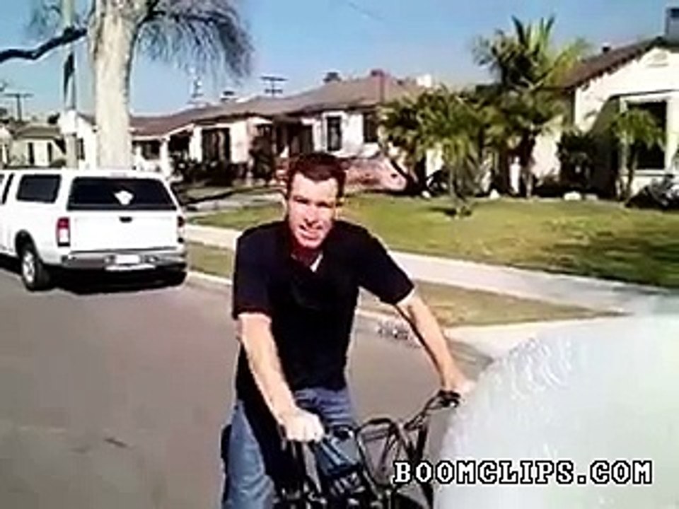 Epic Bubble Wrap Bicycle - BoomClips.com