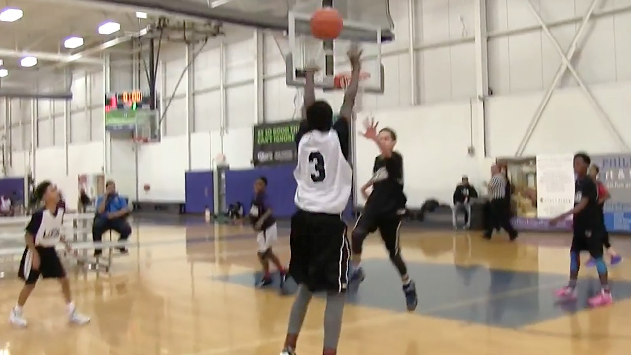 Dwyane Wade’s Son Zaire Puts on a Show, Even Gets Props from Ref