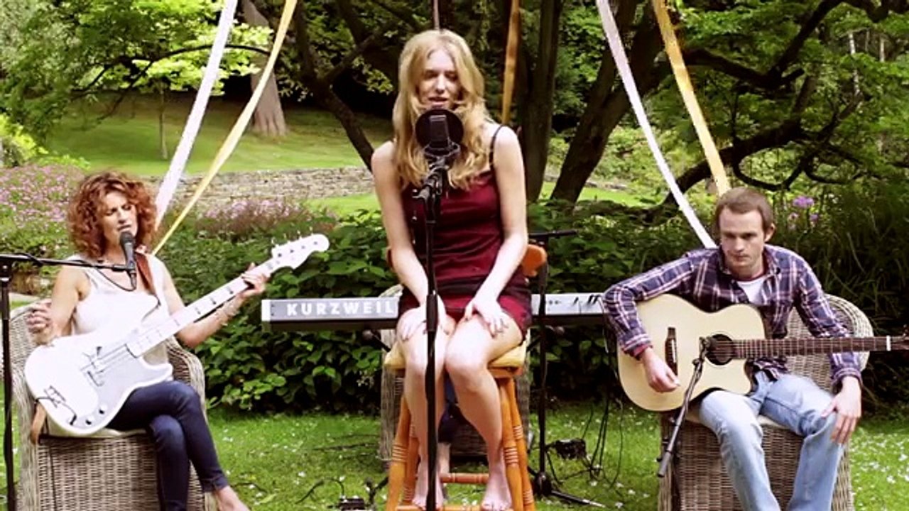 Ariana Grande - One Last Time (Covered By Charly)