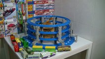 【走行動画】5 Chuggington Trains running on tower. 5チャギントン 列車の走行動画 : Plarail : プラレール (00105)