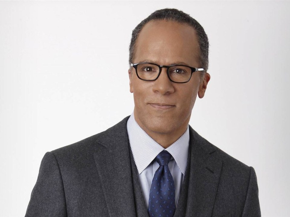 3 Ways Lester Holt Loosens Up
