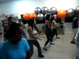 Aula de axé com Prof Vavá - Academia Impact Fitness - Pracatum **