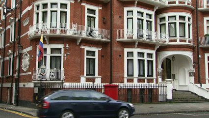 Conforté par une décision de l'ONU, Julian Assange veut sortir de son confinement