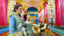 Elsa & Anna Have a Brother when Their Parents are Shipwrecked and Saved. DisneyToysFan