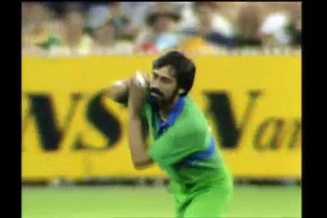 Kris Srikanth Hit 2 massive Sixes against vs PAKISTAN 1985 MCG