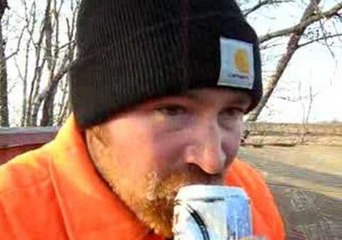 Beer-Chugging Hunter Tears Open Can With His Teeth