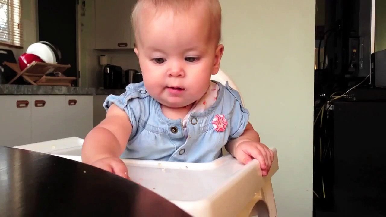 9 month old dancing baby - Funny Videos
